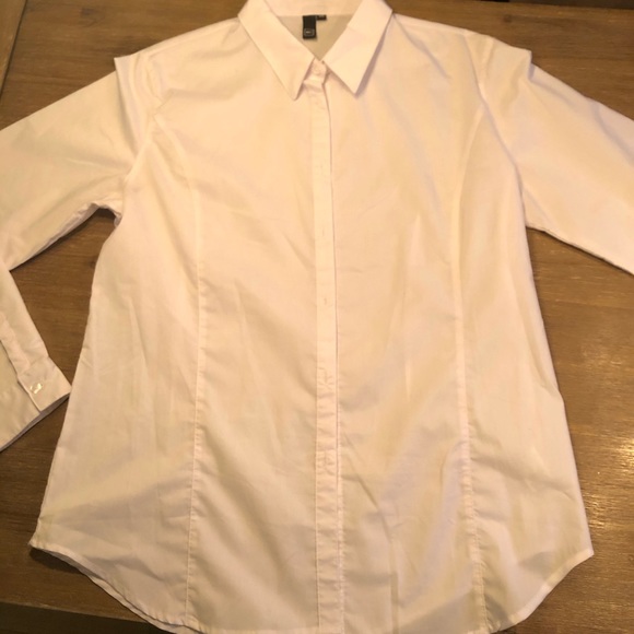 White blouse - Picture 2 of 2